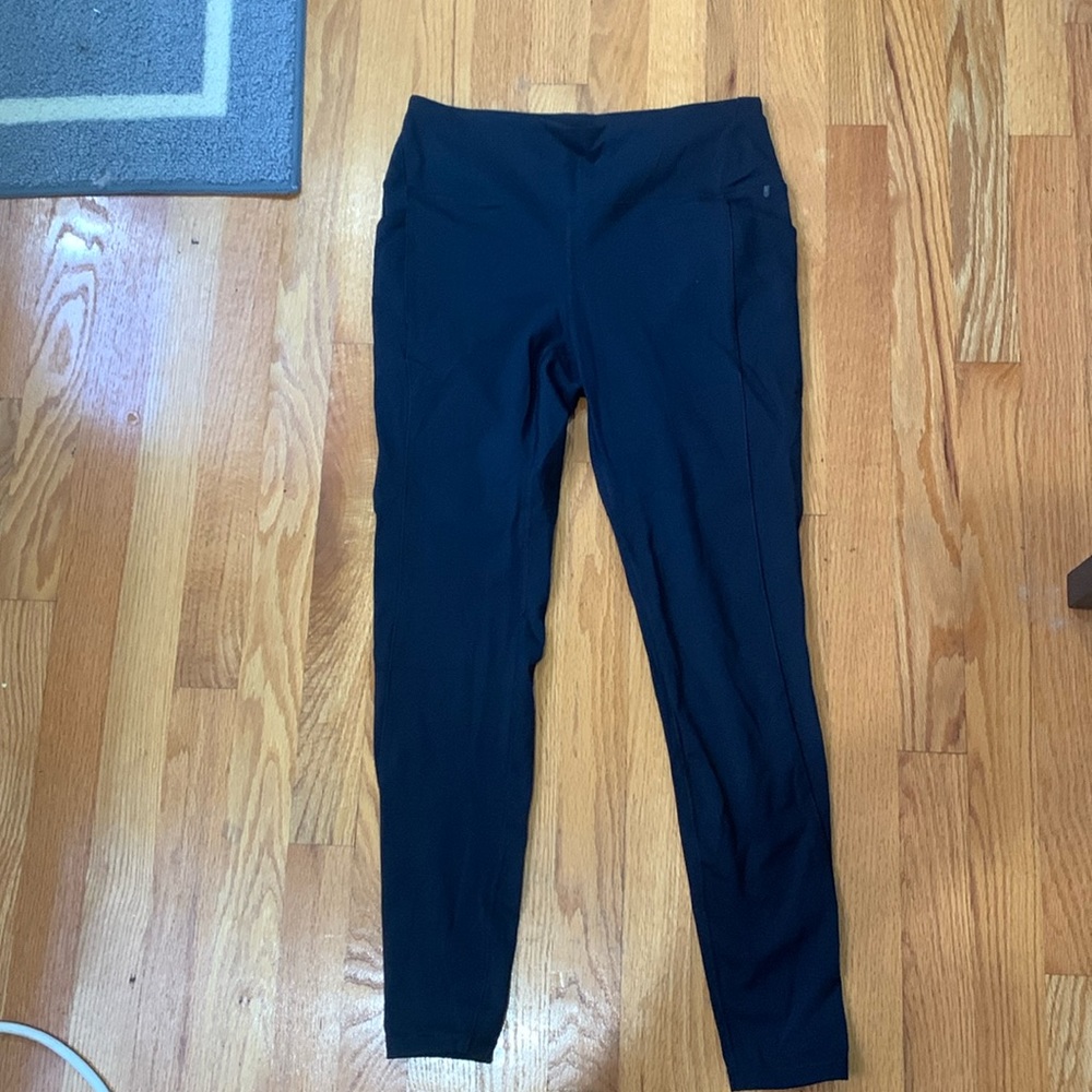Spyder Active leggings. Size medium like new condition. Side pockets.